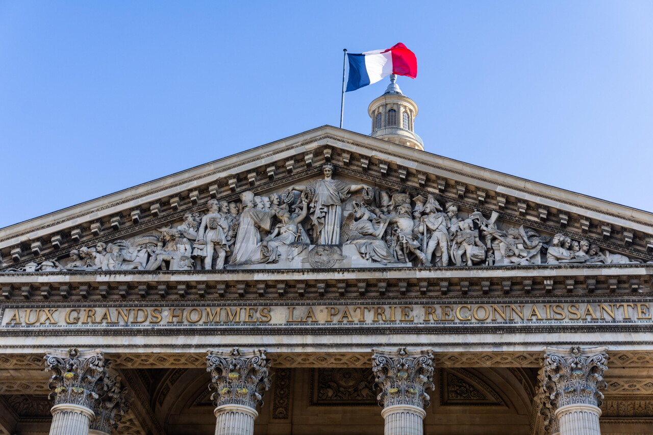 Pour Élisabeth Borne, la devise inscrite sur ce haut lieu de mémoire à Paris fait aujourd'hui "mauvais genre"