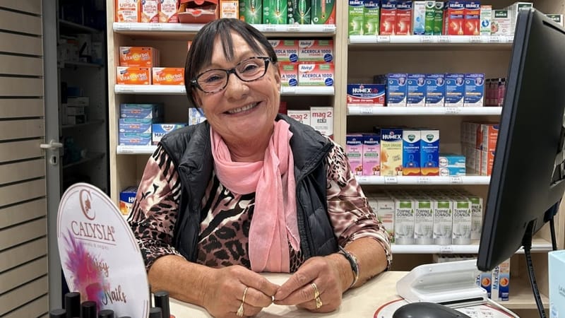 Eliane Galeazzi, pharmacienne sur la place Notre-Dame-du-Mont à Marseille.