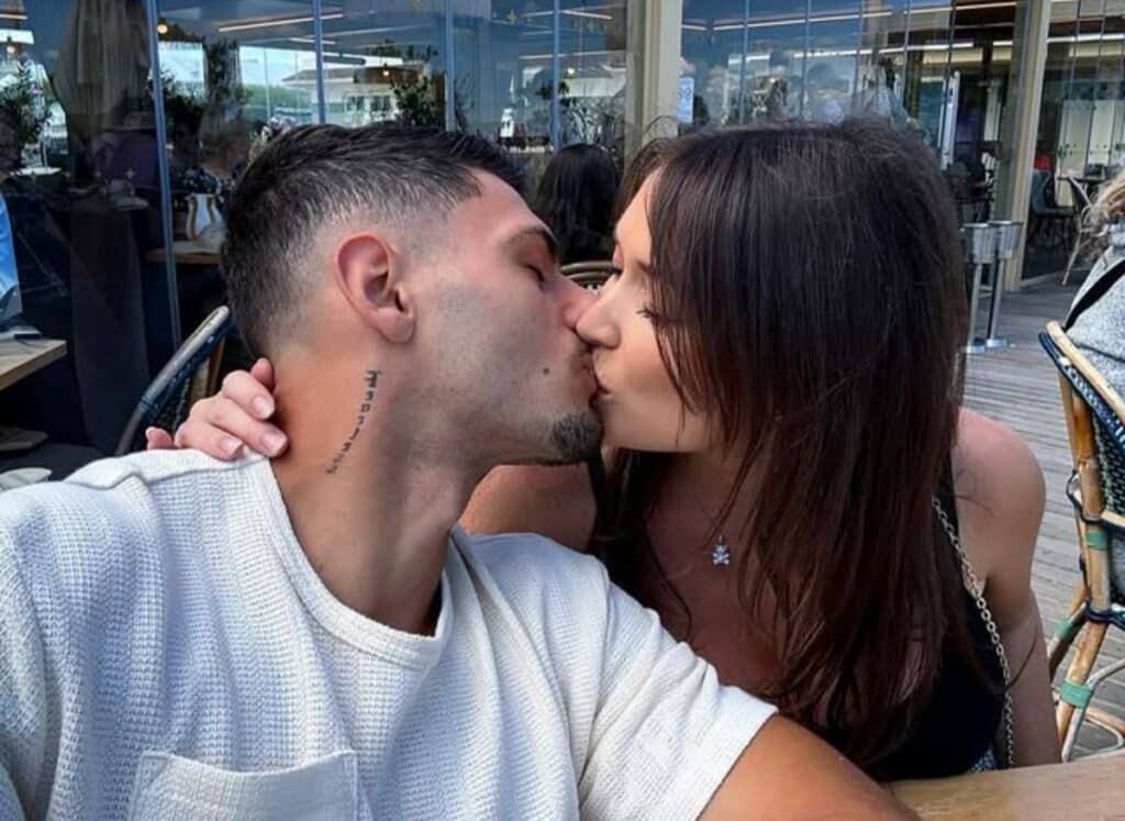 Tendre émotion sur Instagram : Alexis Horax et Elsa Esnoult présentent leur fils au monde !