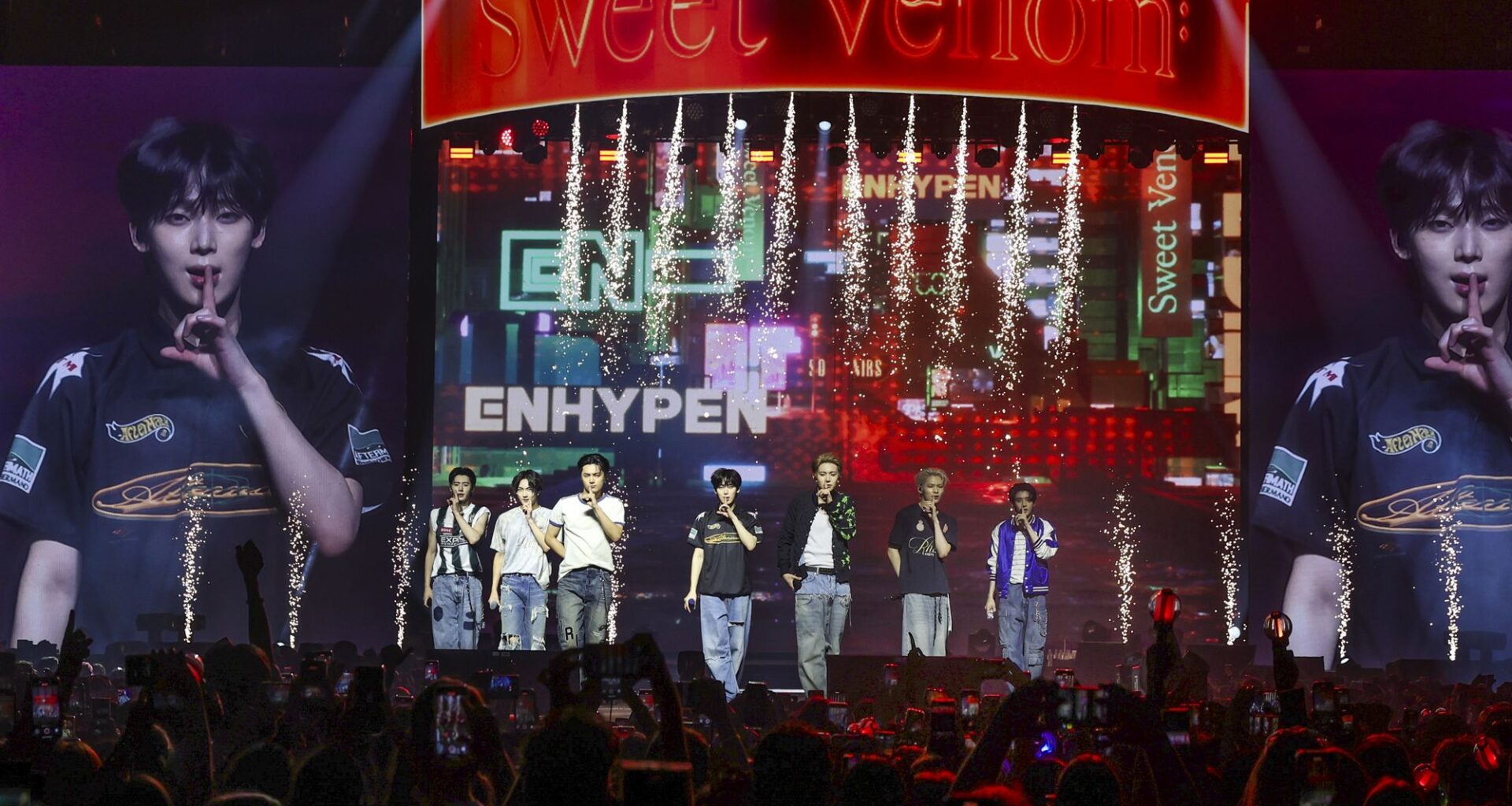 Le groupe ENHYPEN enchante l’Accor Arena pour son premier concert parisien