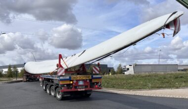 Ces vieilles pales d’éoliennes font route vers l’Allemagne avec un convoi très exceptionnel