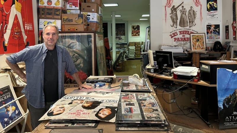 Eric Pelloni tient la boutique d'affiches de cinéma sur le cours Julien, Cinesud.
