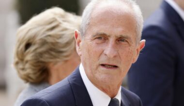 Hubert Falco apporte son soutien au sénateur LR Michel Bonnus