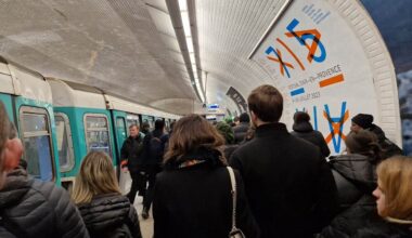 Grève à la RATP et la SNCF, création d'une passerelle et point culminant... l'info à midi en Île-de-France