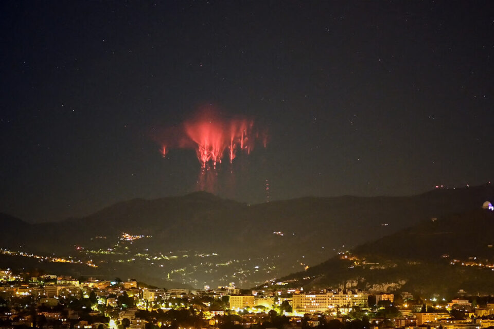 Des farfadets, phénomène rarissime, ont été observés dans le ciel de Nice