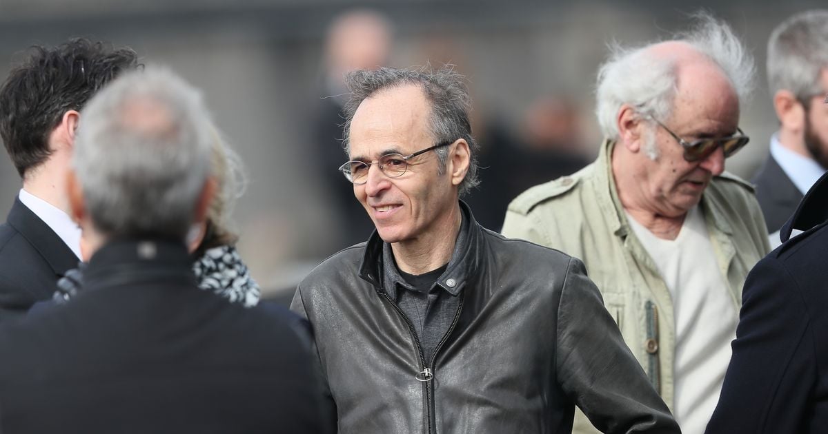 Pas la folie des grandeurs ! Jean-Jacques Goldman en vacances dans un Club Med de Charente-Maritime