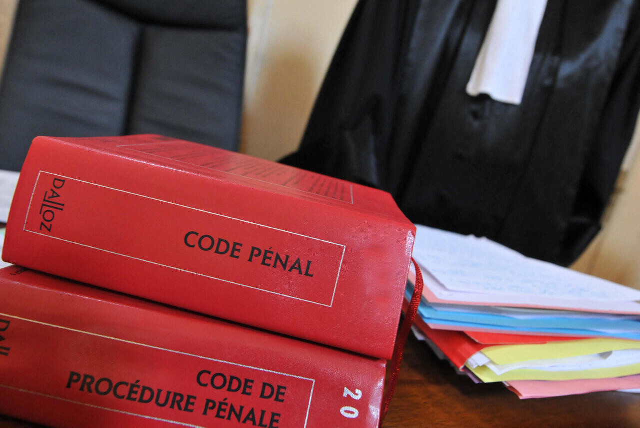 en fuyant les policiers sur la rocade de Rennes, une balle tue sa petite amie