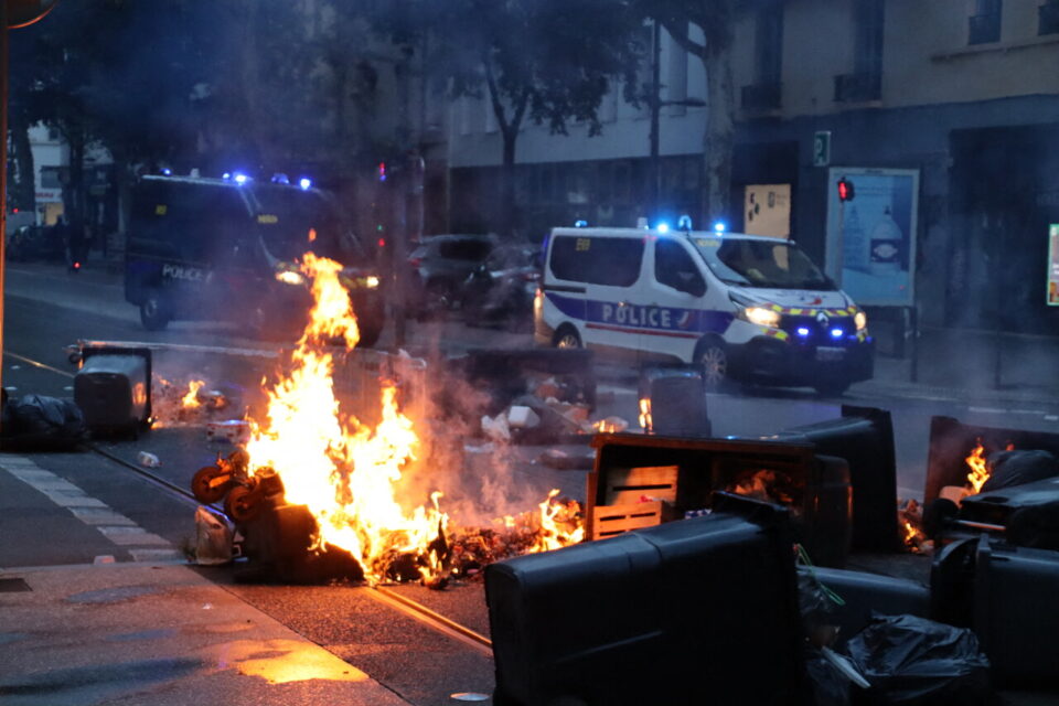 Un feu de poubelle ce mercredi matin à Perrache.
