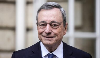 Mario Draghi déplore la «lenteur» de l’Europe à agir pour sa compétitivité