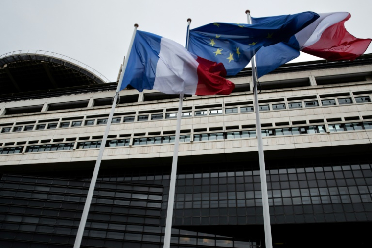 La France emprunte depuis mardi désormais aussi cher que l'Italie à échéance dix ans ( AFP / JOEL SAGET )