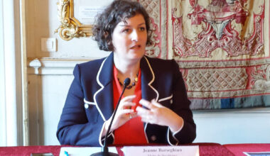 Jeanne Barseghian, maire de Strasbourg, réagit à la chute de François Bayrou