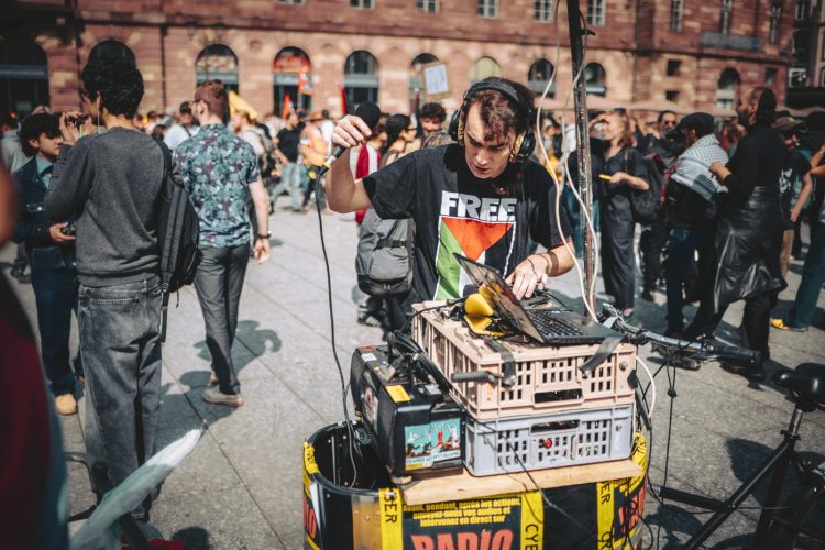 10 septembre, bloquons tout, radio, free