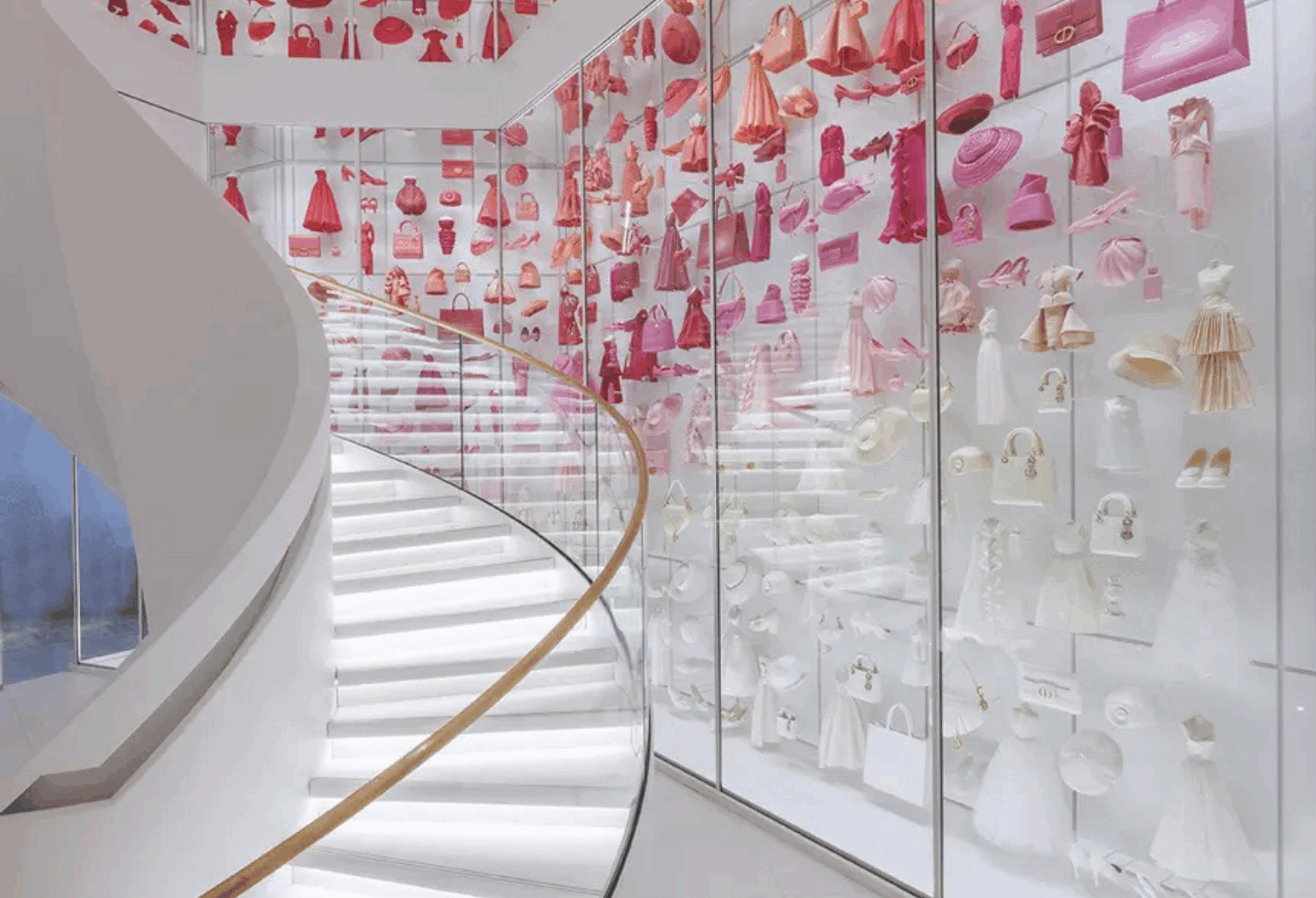 La Galerie Dior et la Fondation Alaïa exposent ensemble