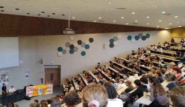 300 étudiants en assemblée générale au lendemain du renvoi de Bayrou
