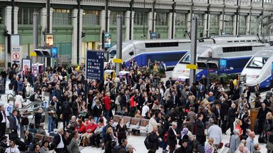 "Bloquons tout" : trains, avions… quelles perturbations dans les transports le 10 septembre ?