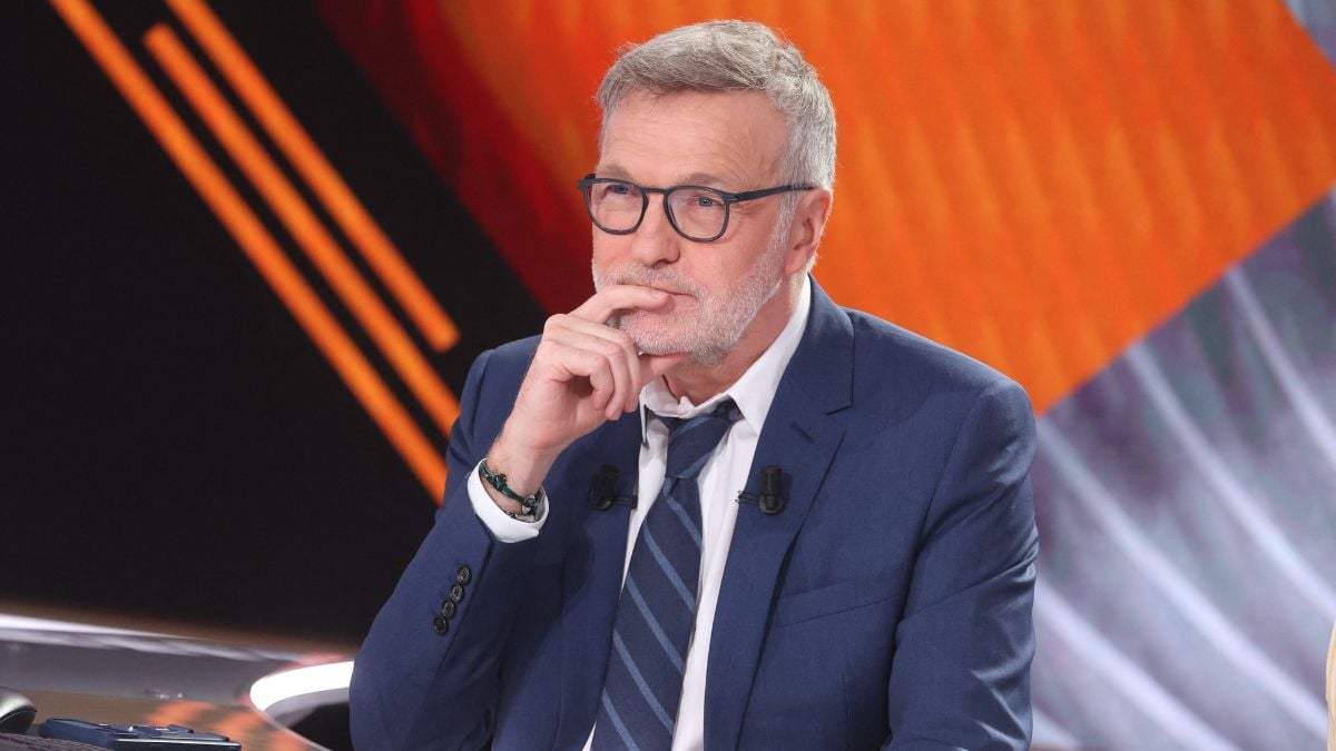 exit Hugo Manos, Laurent Ruquier (62 ans) se lâche au pieu avec des jumeaux