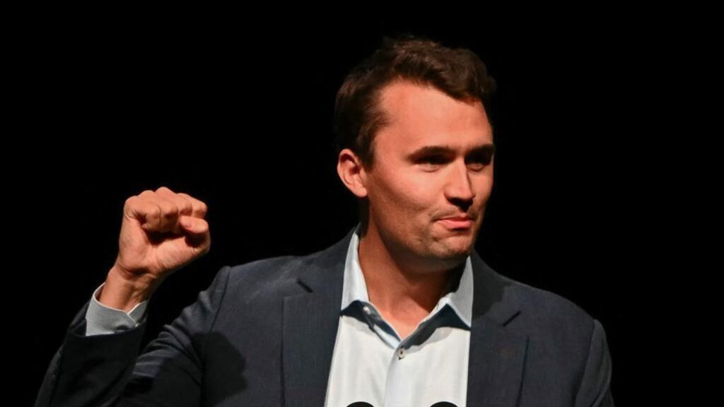 Etats-Unis : "Nous devons tous prier pour Charlie Kirk"… Soutien de Donald Trump, l'influenceur d'extrême droite blessé par balle