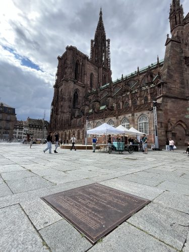 plaque caveau du futur