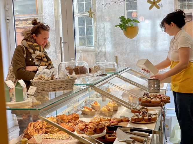 Jaune Citron pâtisserie salon de thé