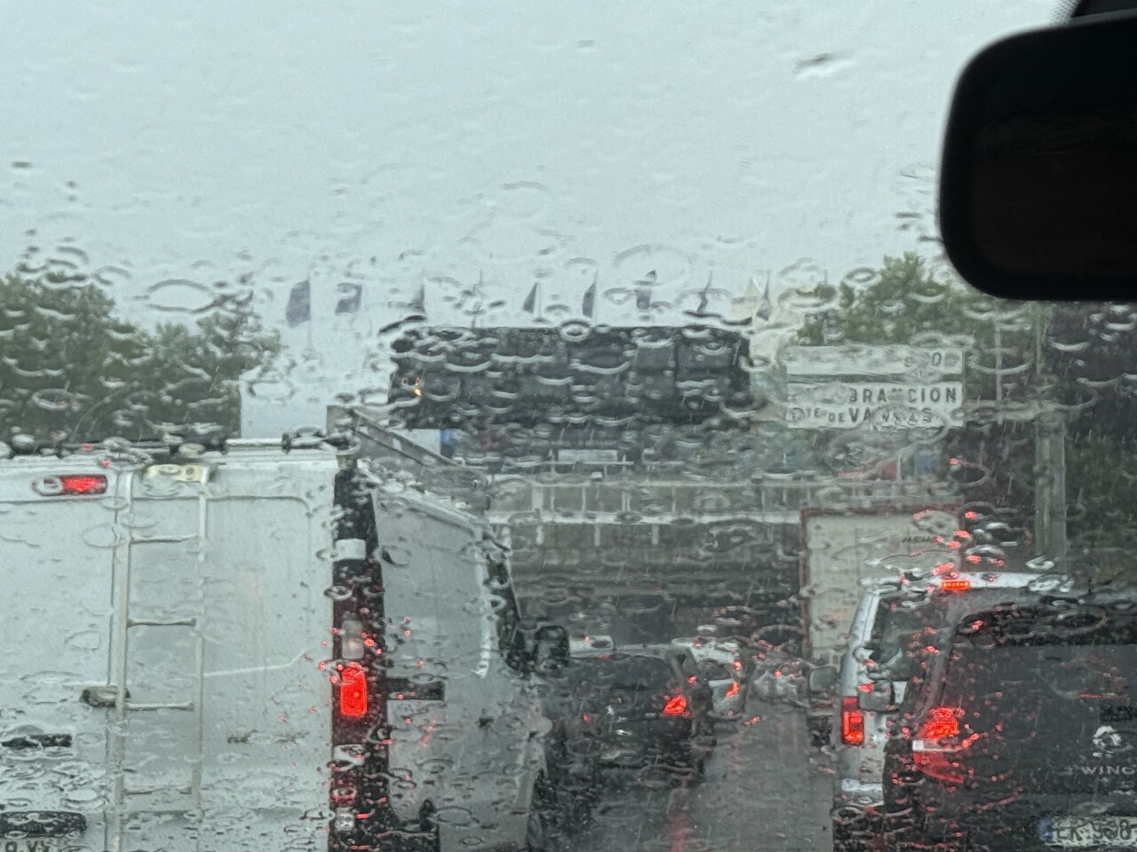 La pluie complique la circulation sur les routes de Paris et d'Île-de-France : les bouchons s'envolent