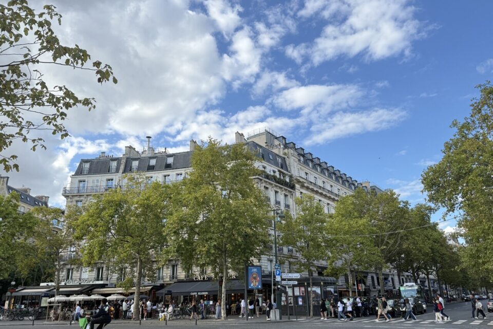 Le centre d'affaires Paris Trocadéro est un ensemble de bureaux et de logements de plus de 40 000 m2 donnant sur la célèbre place du 16e arrondissement.