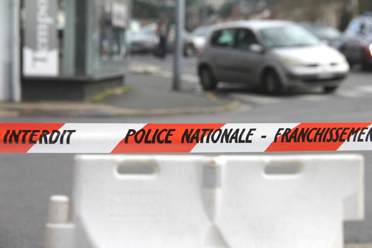 le jeune touché par cinq balles en pleine rue est mort, des tireurs recherchés