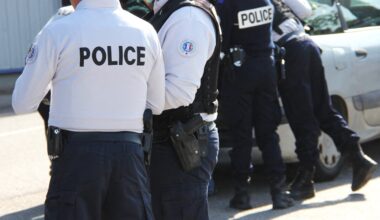 les policiers constatent des activités douteuses