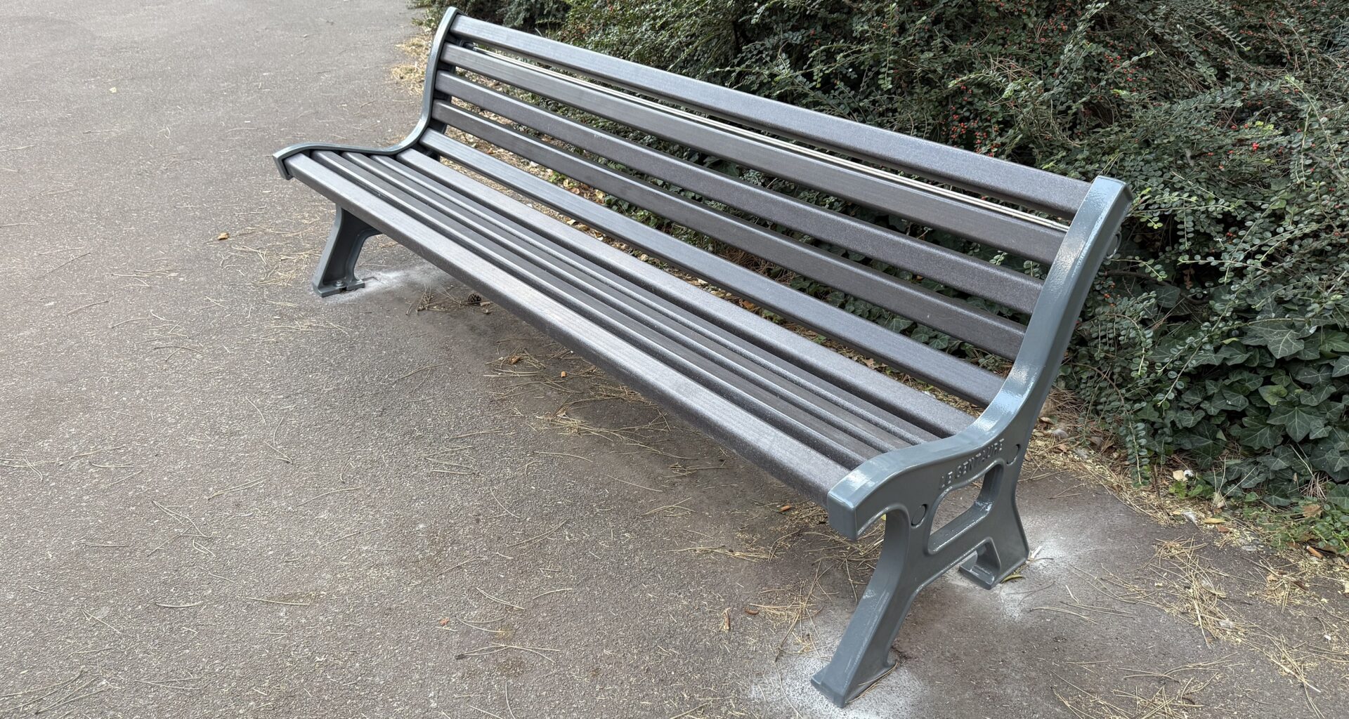 Lille a désormais des bancs fabriqués avec les coquilles de moules de la Braderie - 03/09/2025