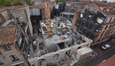 une vue inédite de la future FNAC, dont une façade typique de la Ville rose se dessine
