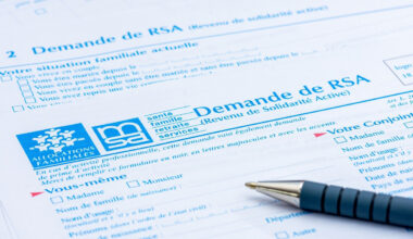 © Shutterstock - Les allocataires du RSA sont accompagnés vers le retour à l’emploi. 