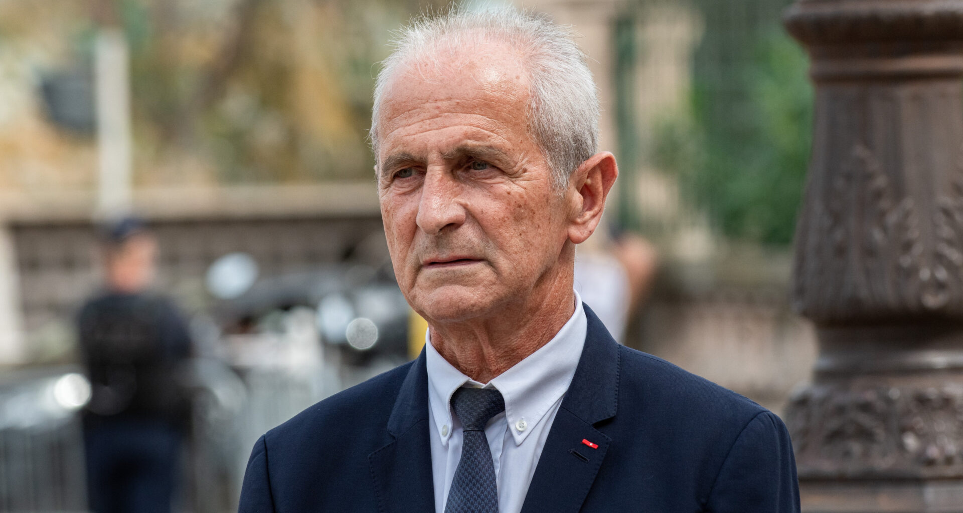 © Shutterstock - L'ancien maire de Toulon, Hubert Falco, appuie finalement la candidature de Michel Bonnus plutôt que de Josée Massi pour les élections municipales de 2026.