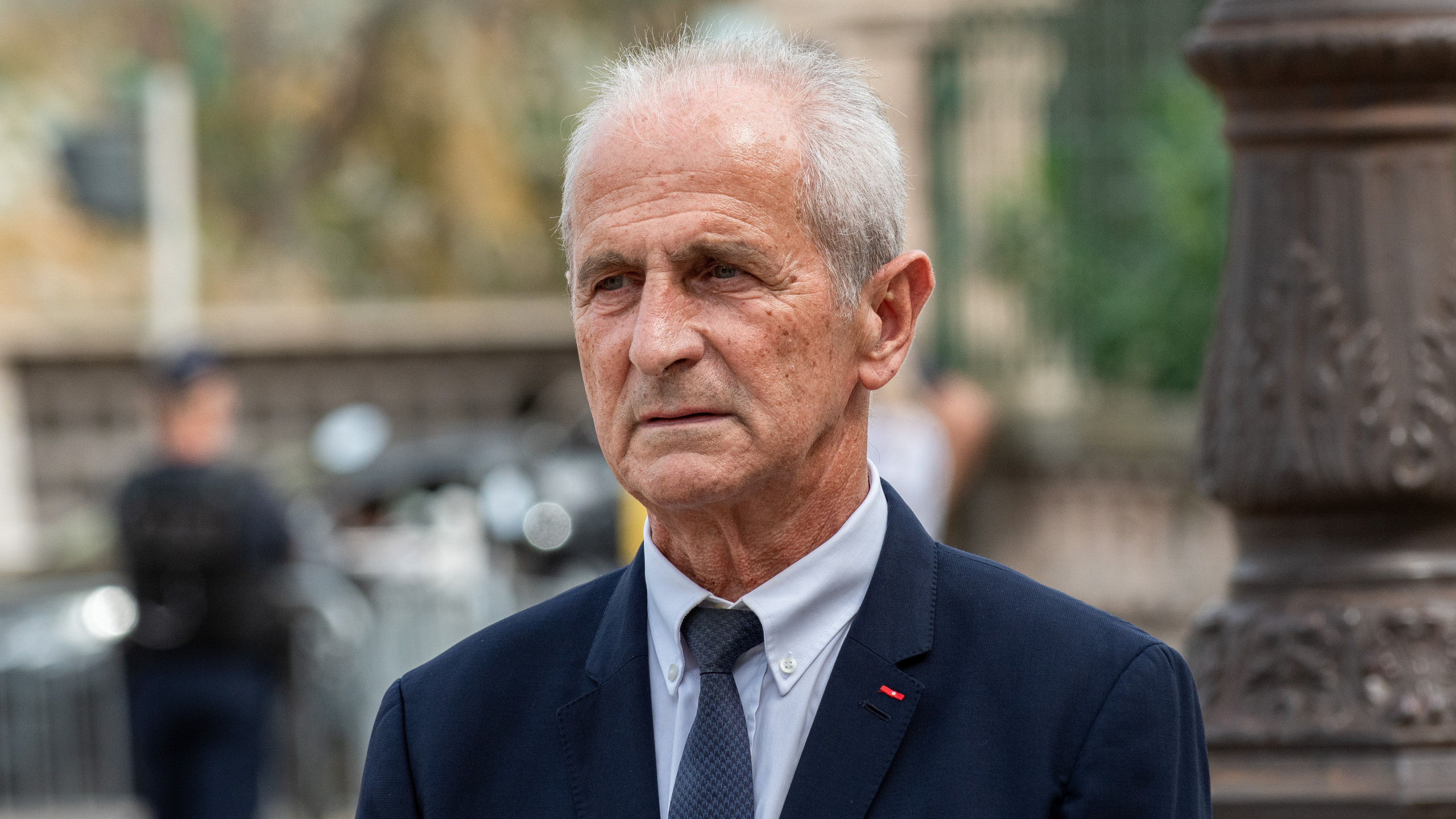 © Shutterstock - L'ancien maire de Toulon, Hubert Falco, appuie finalement la candidature de Michel Bonnus plutôt que de Josée Massi pour les élections municipales de 2026.