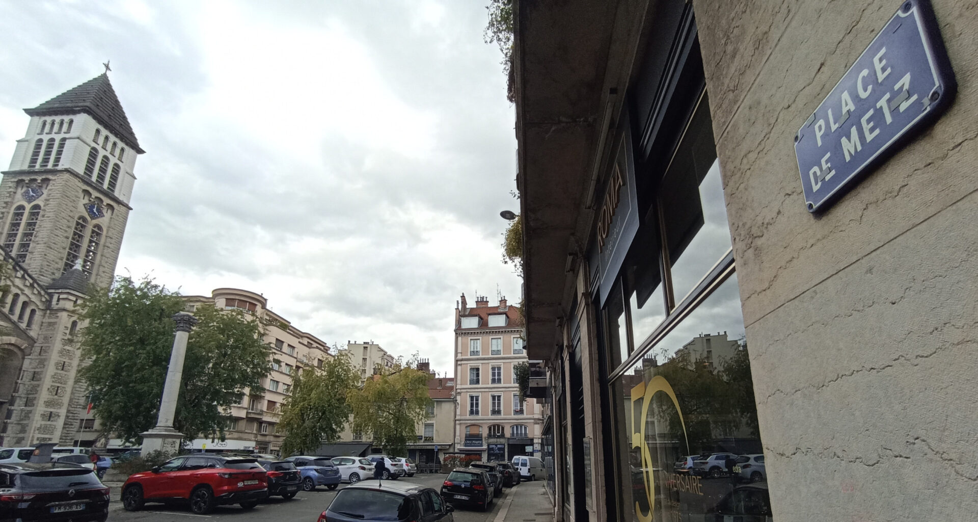 © Thomas Richardson - Le tribunal administratif de Grenoble ne suspend pas le démarrage des travaux d'aménagement de la place de Metz à Grenoble.
