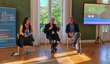 © AP-Anne-Moreaux - Aurélie Ferrand, Rémy Aron et Tristan Vyscok, respectivement directrice générale, président et membre du conseil d'administration de La Maison des Artistes lors du lancement de la 1re édition des JNA.
