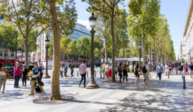 © Shutterstock - En 1925, la capitale frôlait les trois millions d’habitants. Aujourd’hui, ils ne sont plus que 2,1 millions. Une chute qui reflète l’histoire sociale et urbaine de Paris.