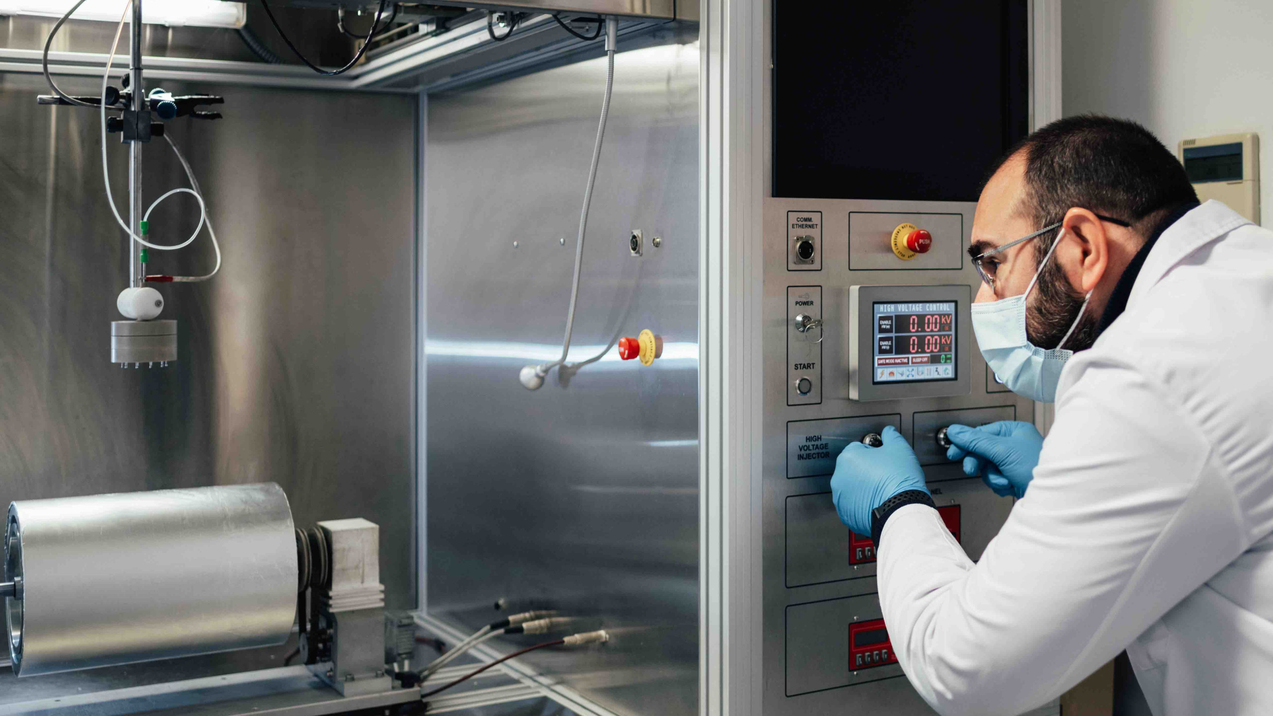 © Shutterstock - Les trois chercheurs interviendront dans le génie électrique, les nanomatériaux ou encore le génie nucléaire. 