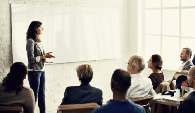 © Shutterstock - Le 16 septembre prochain, le public est invité à se rendre dans les centres Afpa franciliens lors d'une Journée Portes Ouvertes pour se renseigner sur la formation professionnelle.