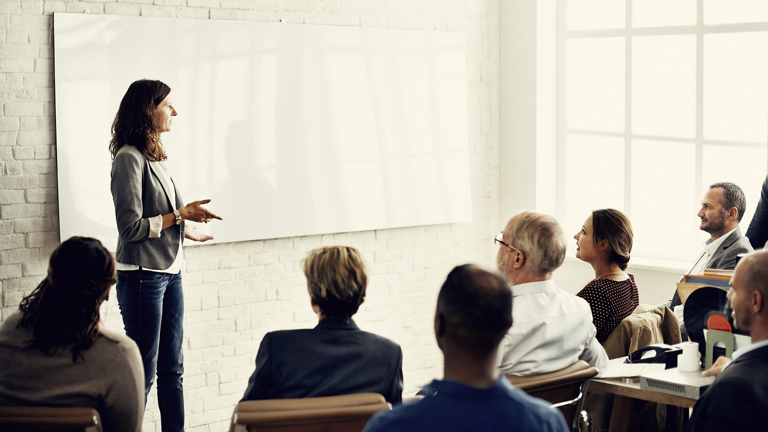 © Shutterstock - Le 16 septembre prochain, le public est invité à se rendre dans les centres Afpa franciliens lors d'une Journée Portes Ouvertes pour se renseigner sur la formation professionnelle.