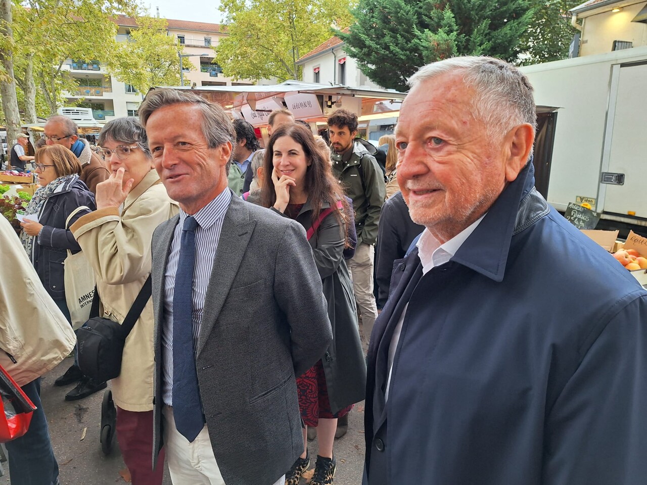 Municipales à Lyon. Jean-Michel Aulas lance sa campagne sur ce marché : "Venez nous délivrer"