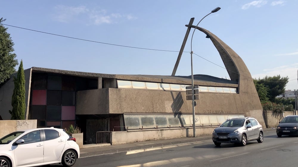 l'église Saint-Maurice de Pont-de-Vivaux, "bijou" de l'architecture brutaliste, vendue