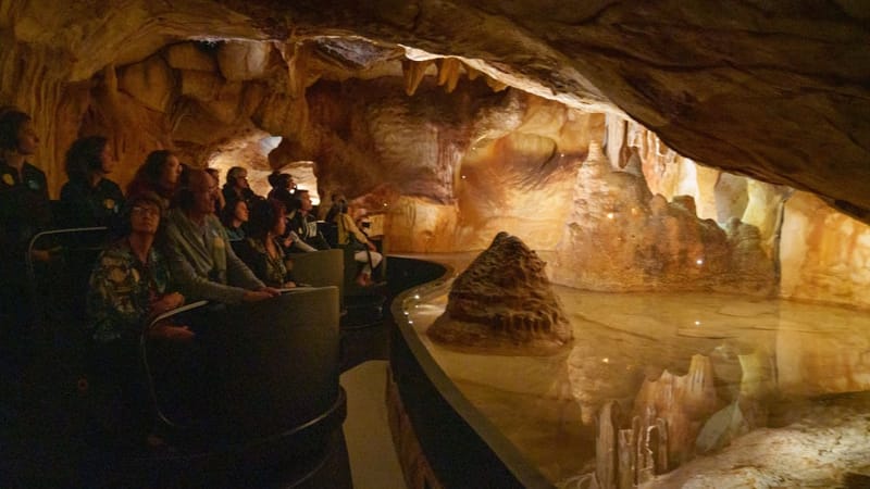 La grotte Cosquer à Marseille propose des animations et conférence.