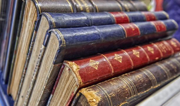 Le marché des lettres et manuscrits est au cœur du dossier.