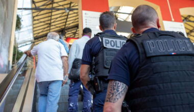 Trois agresseurs aspergeaient les passants de gaz lacrymogène pour les dépouiller dans le centre-ville de Marseille