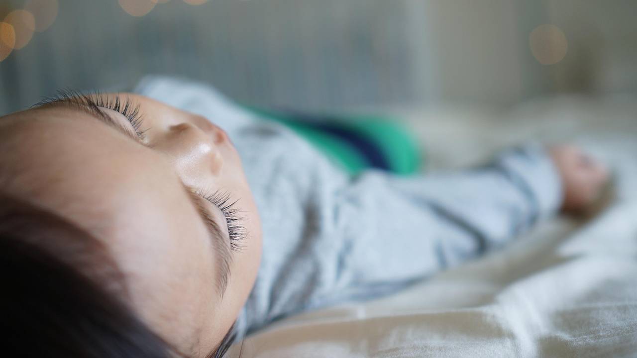 Mort inattendue du nourrisson : le CHU rappelle les gestes à adopter