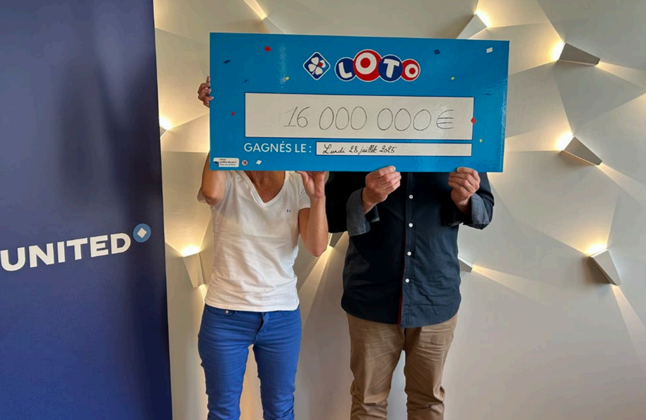 un couple rafle un énorme jackpot au Loto