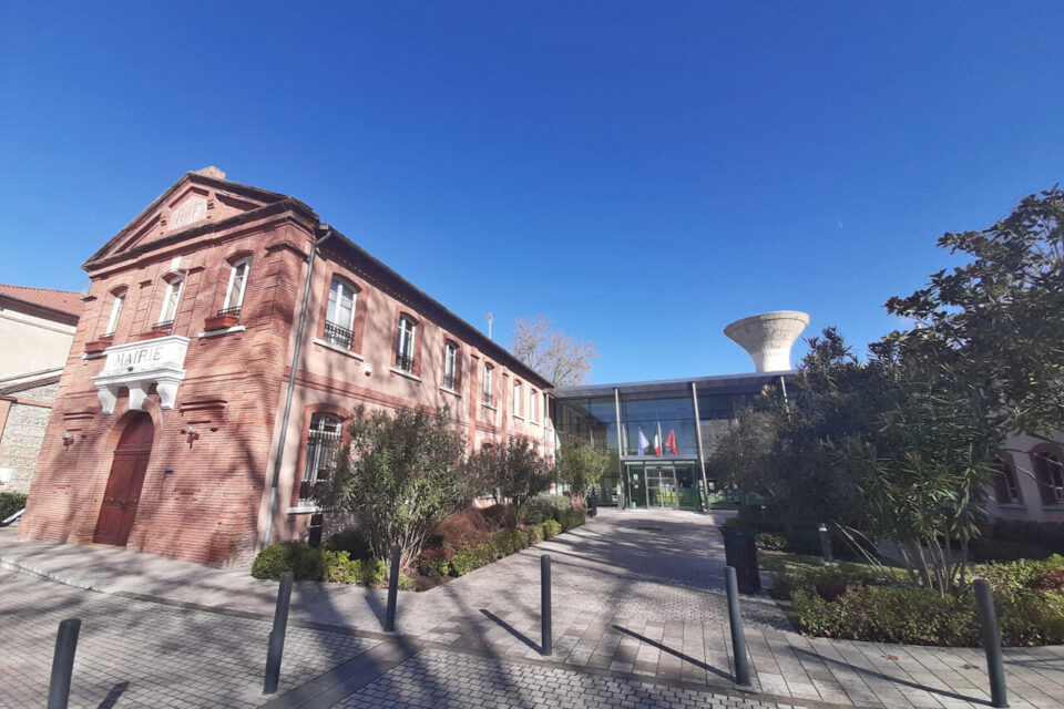 Fenouillet (ici, la mairie) figure au classement des communes qui se distinguent par leur taux de fiscalité dans l’agglomération de Toulouse, en 2025… (©David Saint-Sernin / Actu Toulouse)
