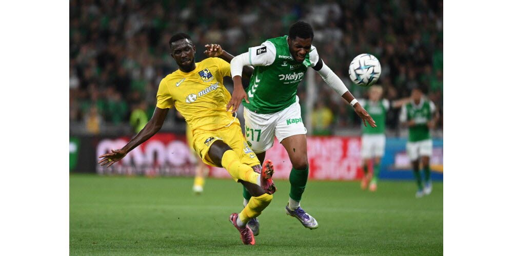 Maîtres du jeu pendant plus d’heure et demie, les Stéphanois avaient pourtant lâché deux points face à des Grenoblois très rarement dangereux. Photo illustration Clara Serrano