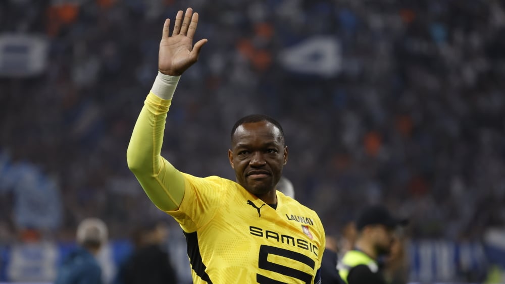 La vie des ex : à 40 ans, "Il Fénoméno" Steve Mandanda prend sa retraite