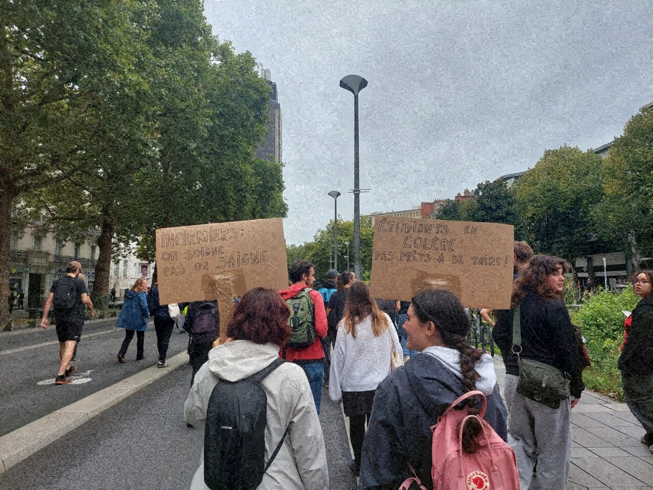 Direct. Grève du 18 septembre. À Nantes, des tentatives de blocages en attendant la manifestation