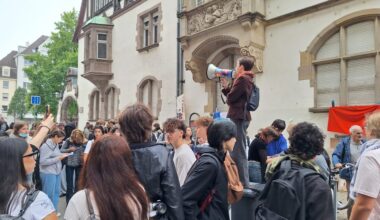 le lycée international des Pontonniers brièvement bloqué, les cours ont bien lieu